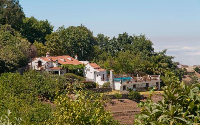 Casa Rural con Piscina Compartida Fontanales II