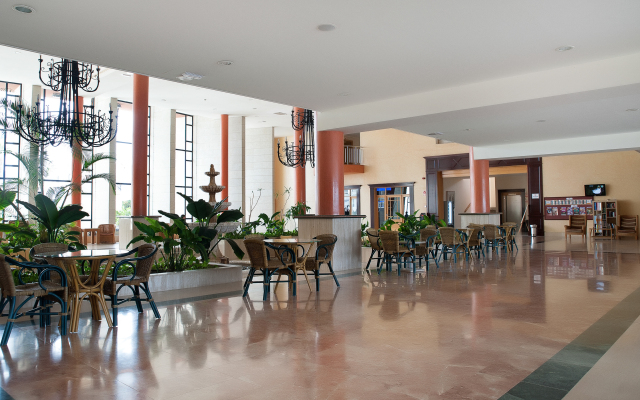 Grand Muthu Golf Plaza Hotel