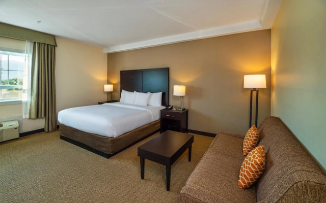 Comfort Inn & Suites