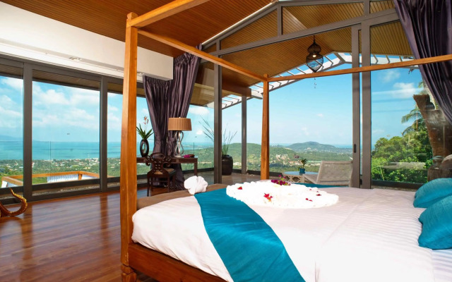 Luxury Villa Crystal Blue