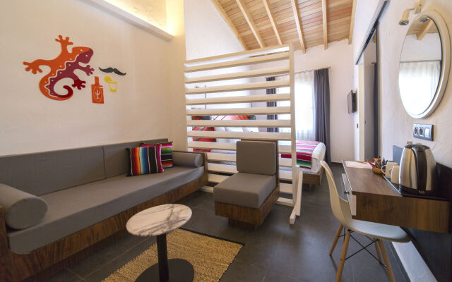 Hay Hotel - Adult Only