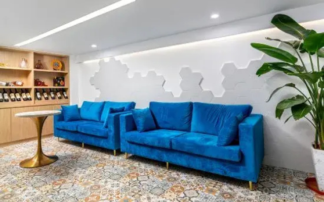 Junhao International Apartment (Qianhai Life Guangzhou General Hospital)