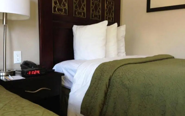 Americas Best Value Inn & Suites Escondido