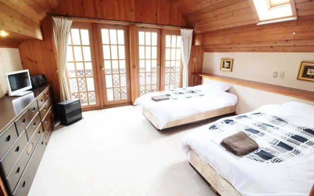 Yamanaka-lake log house HS2