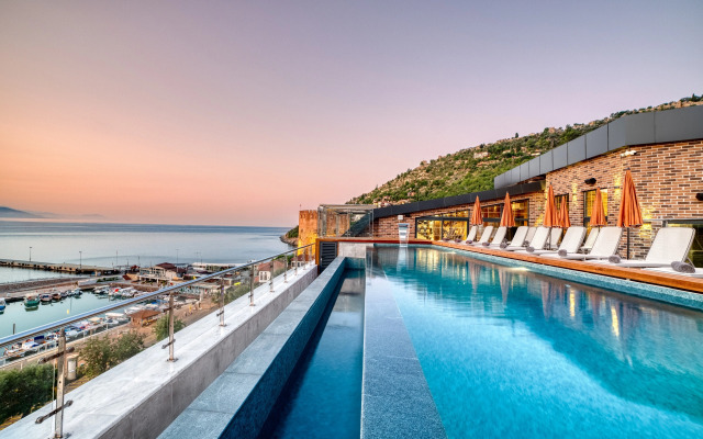 Numa Port Hotel