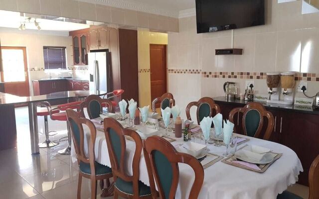 Ekuthuleni Guest house vosloorus