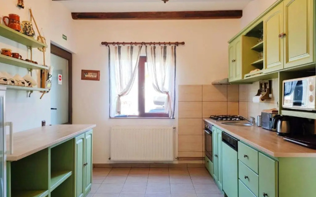 Pension Nea Marin