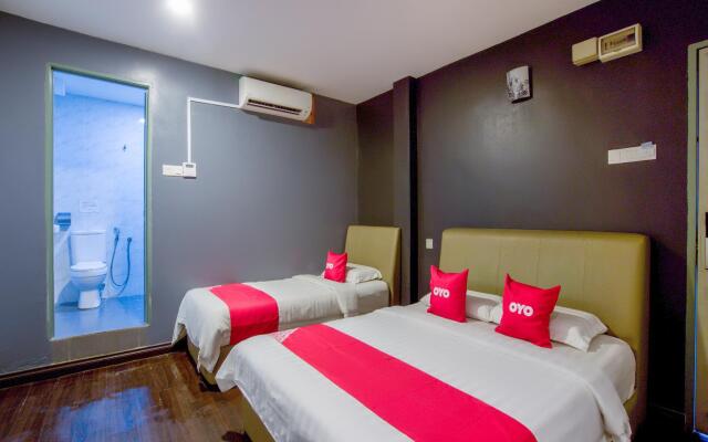 OYO 89895 Senses Budget Hotel