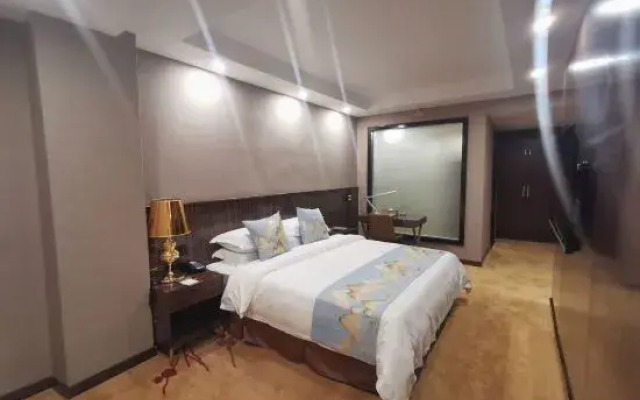 Oriental Earl Hotel (North Road, Gushi)