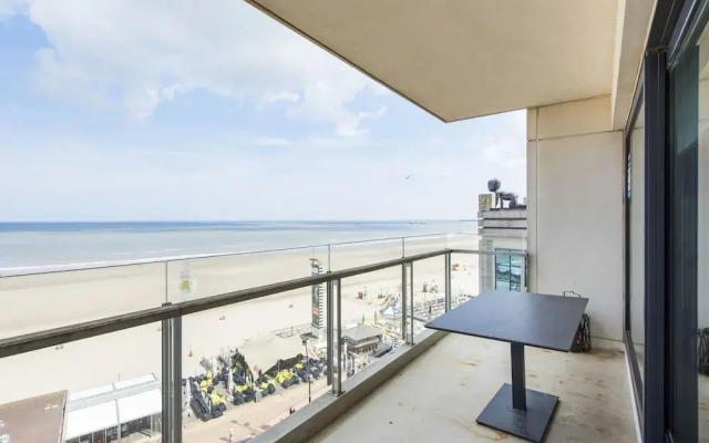 Beautiful Apartment by the sea