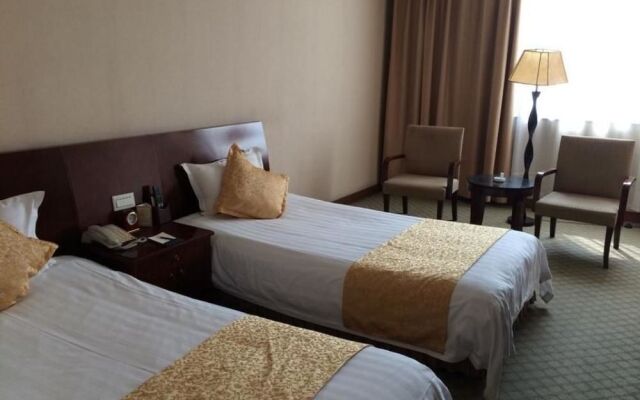Huadong Hotel