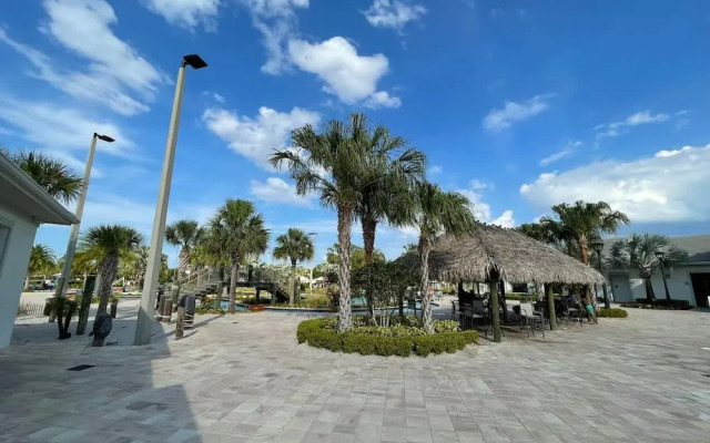 Luxury fun 9BR Near Disney Villa