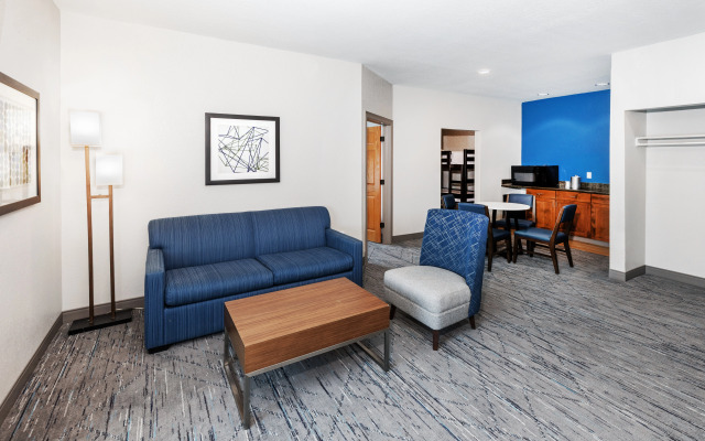 Holiday Inn Express & Suites Tulsa S Broken Arrow Hwy 51 by IHG