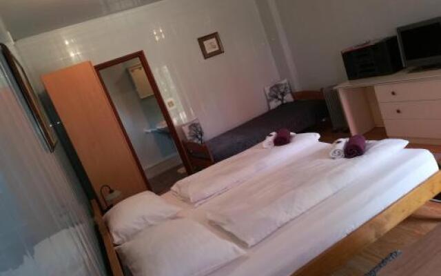 Rooms Korina