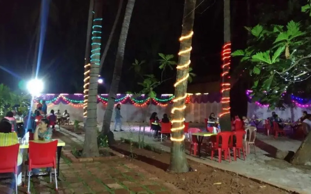 Sidhivinayak Resort Devbag Sangam Beach