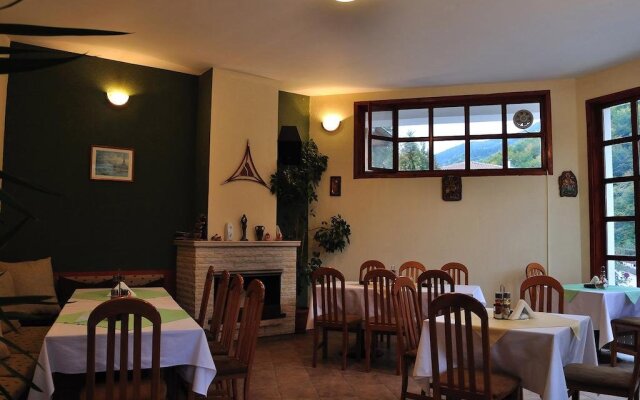Fisherman's Hut Hotel