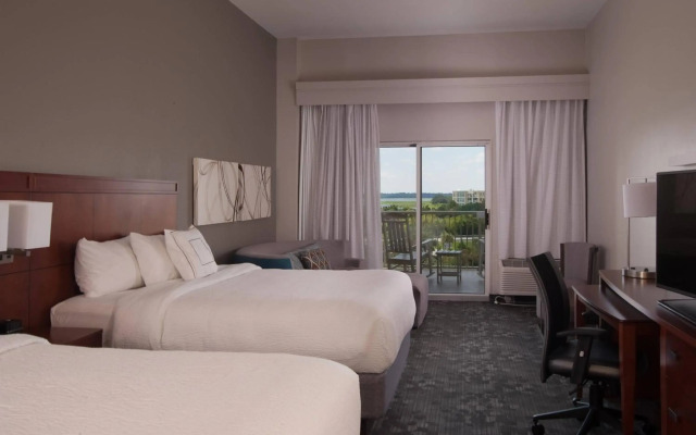 Courtyard Charleston Waterfront by Marriott