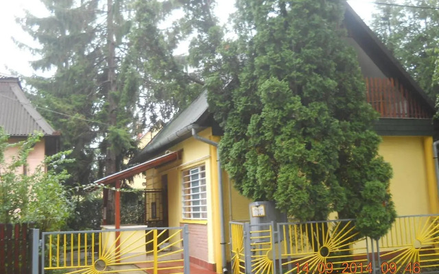 Fenyves Nyaraló