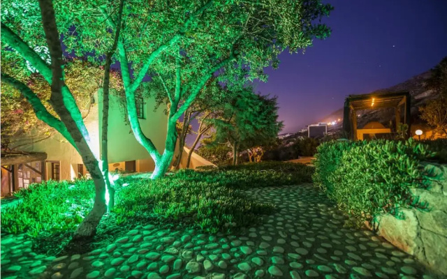 Peaceful And Very Relaxing Suite Near Crete Sea View, Shared Pool, air Condition