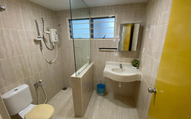 Entire Residential Home•Jia Residences Bkt Serdang沙登温暖的家 - photo 3