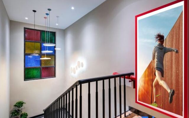Changee Hotel (Shanghai Baoshan Wanda Gongkang Road Subway Station)
