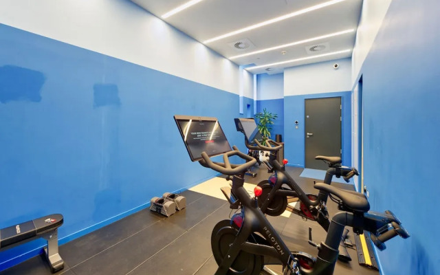 Luxuriant One-bedroom Poplar Apartment