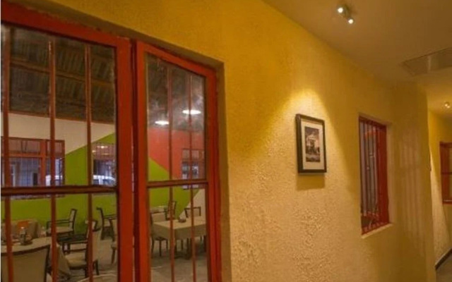 Zhuangse Chengdu Youth Hostel