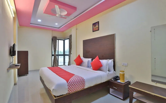 D K Guest House by OYO Rooms