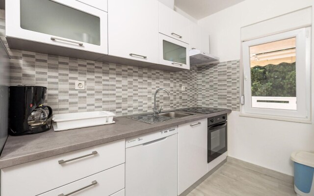 Awesome Apartment in Stara Novalja With 2 Bedrooms and Wifi