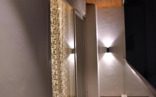 Luxuryhouse-3br-free Car & Driver-balcony-wifi