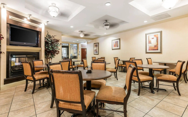 Comfort Suites near MCAS Beaufort