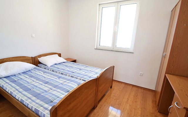 Apartment Golub Karlobag 25067