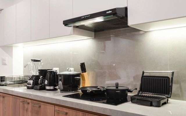 ALU Apartments - Miraflores f/Doubletree Hilton c/AC Wifi+60M