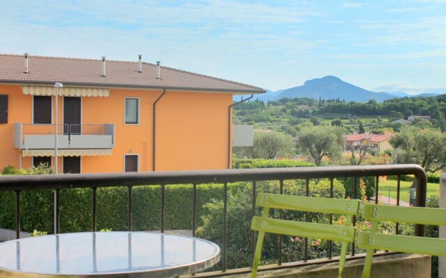 Newly Renovated Holiday Home With Scenic Hill-view