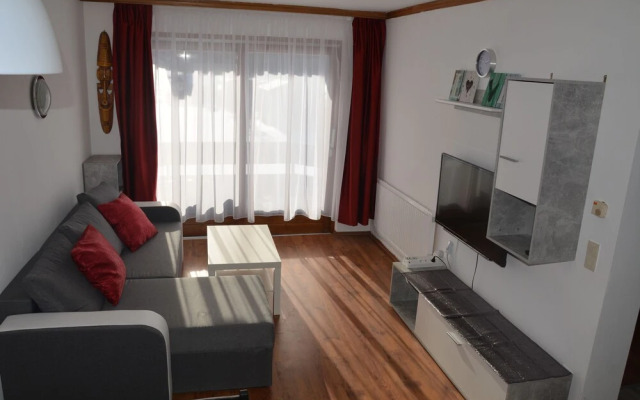 Four Seasons Apartment