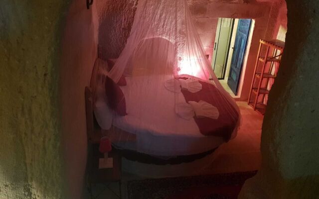 Cronos Cappadocia Cave Hotel