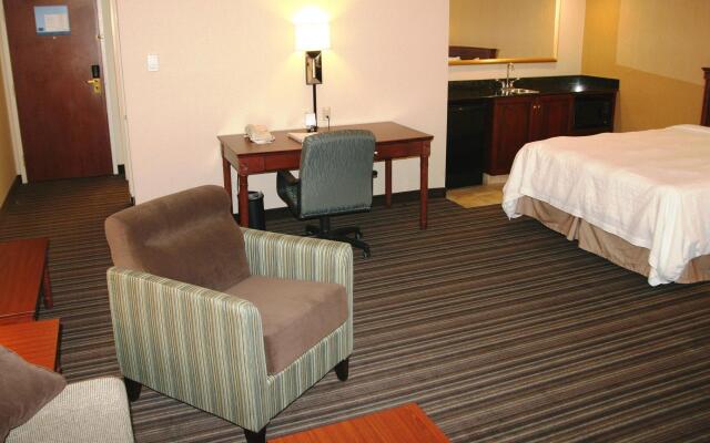 Hampton Inn & Suites by Hilton Toronto Airport