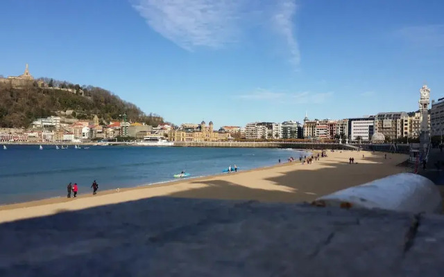 Aizlur Ate 25