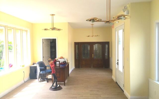 Grey Rose Suites