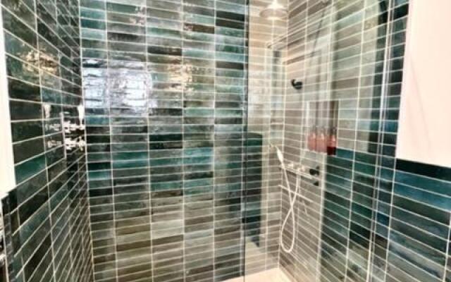 Redland Suites - Apartment 6