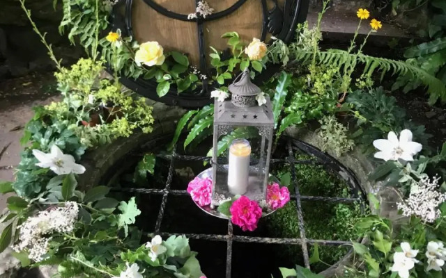 Rie's Retreat - The Amethyst Room