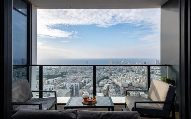 Luxury 3 Bedroom Oceanview Apt