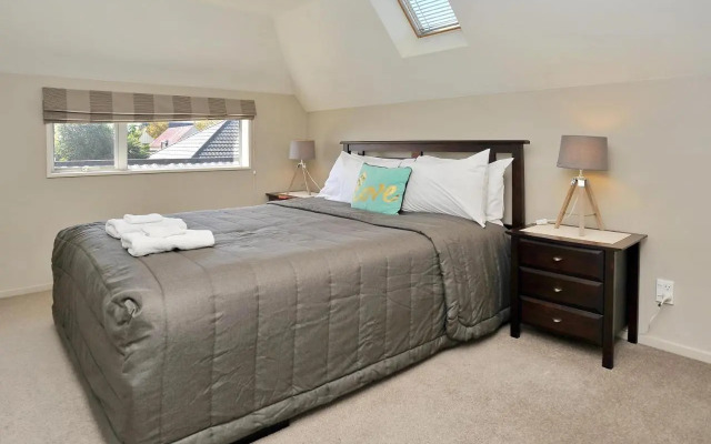 Regents 94B - Christchurch Holiday Homes