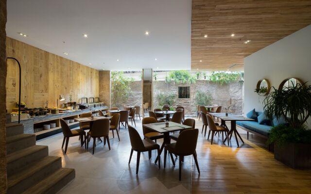 Silverland Yen Hotel