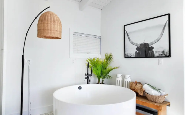 Aqua by American Beech - Adults Only