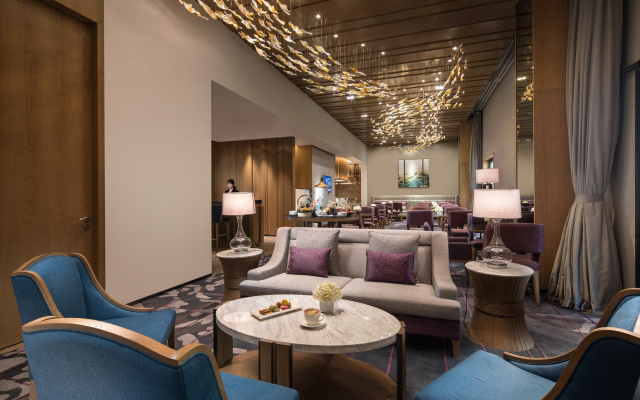 Crowne Plaza Qingdao Oriental Movie Metropolis