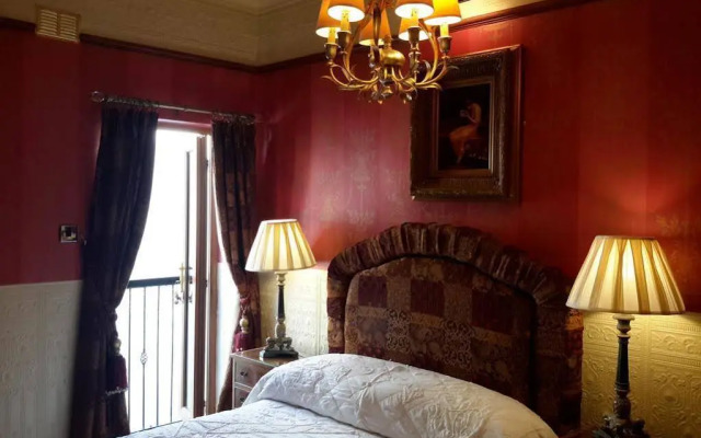 The Lonsdale Hotel