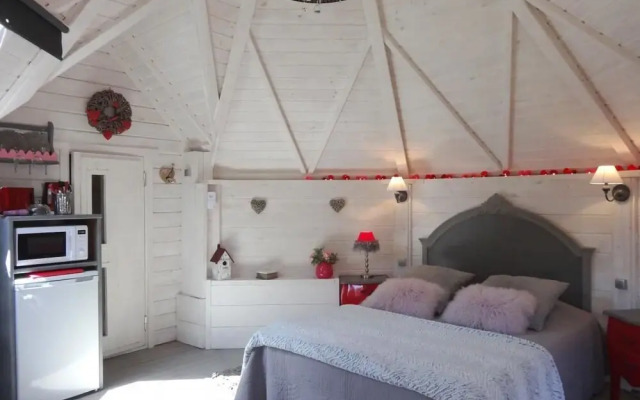 D-Day Kota Hebergement Insolite et chambres d'Hotes "La Naomath"