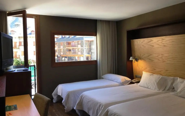 SOMMOS Hotel Aneto
