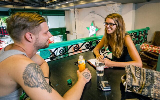Republik Backpackers Hostel